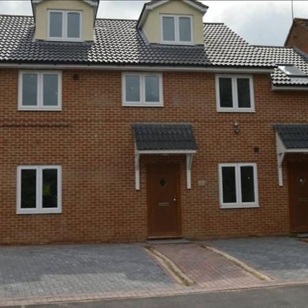 Garland Modern Spacious Apartment, Brentwood 1 Esterno foto