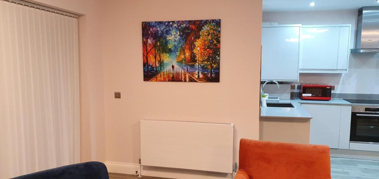 Garland Modern Spacious Apartment, Brentwood 1 Esterno foto