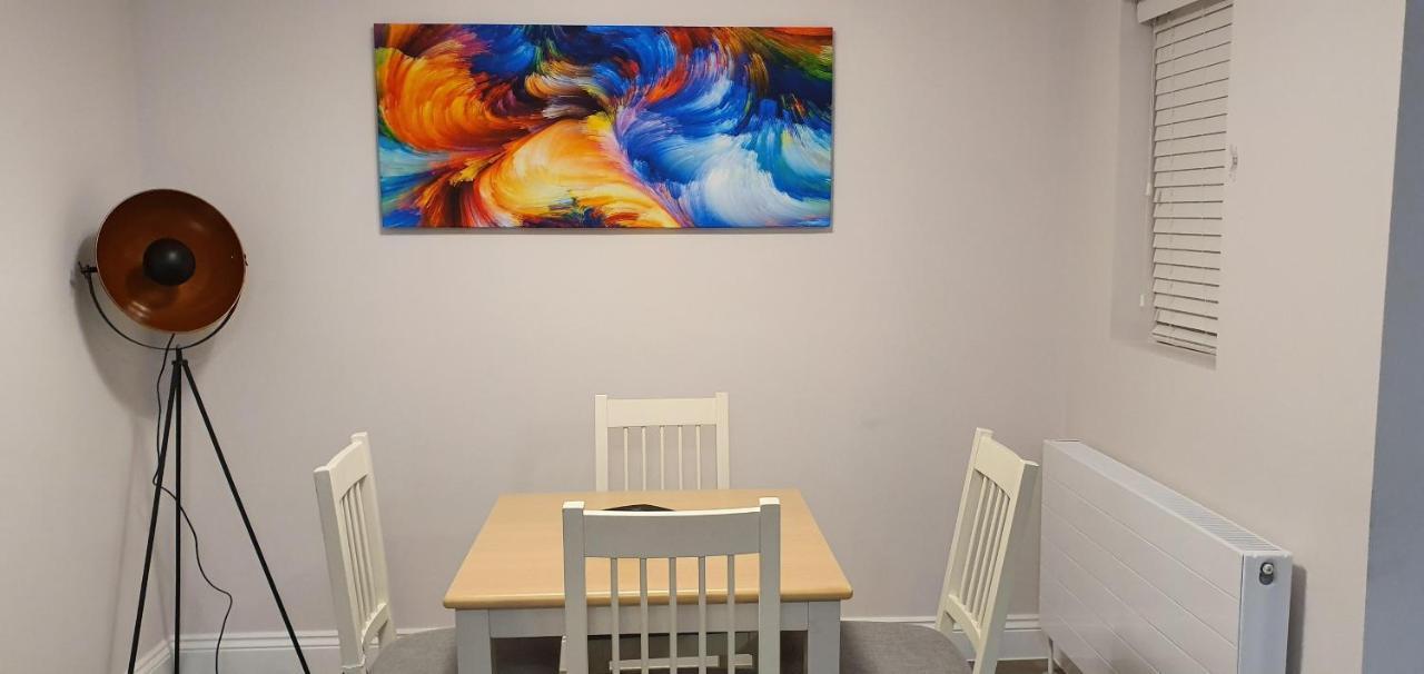 Garland Modern Spacious Apartment, Brentwood 1 Esterno foto