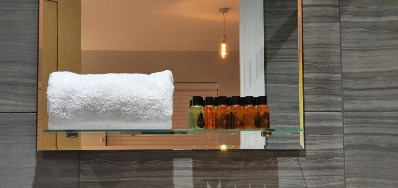 Garland Modern Spacious Apartment, Brentwood 1 Esterno foto